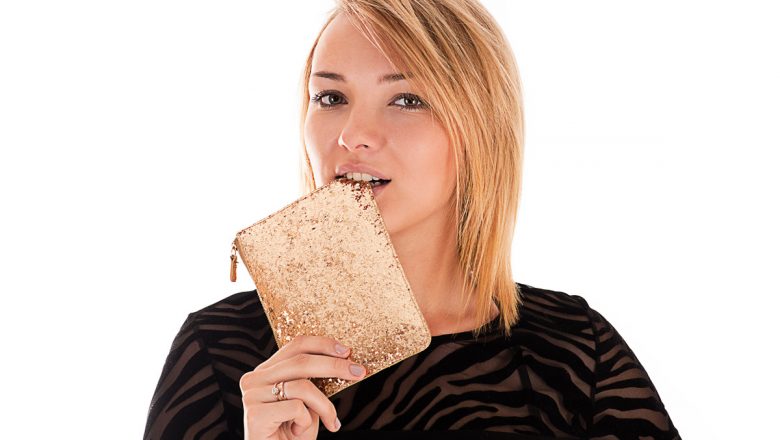 women’s wallet matching