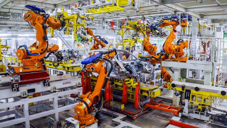 International automakers quietly reduce reliance on Chinese components